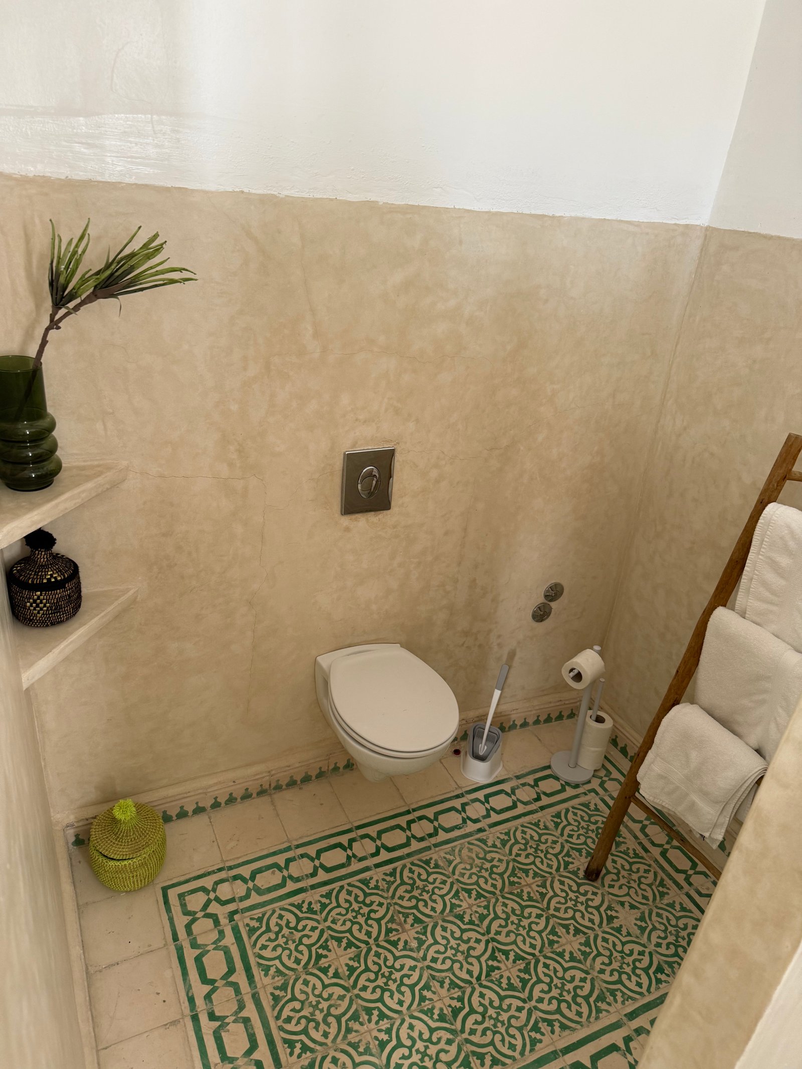 صورة من دار السلام